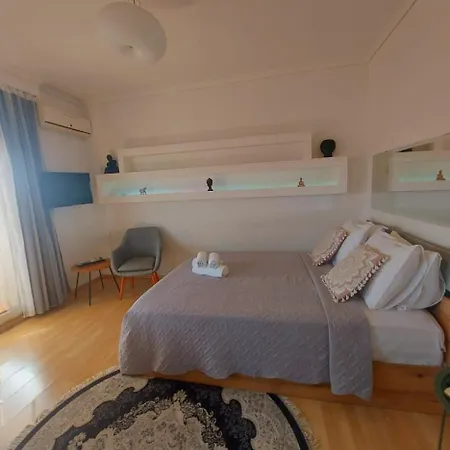 Rooftop Project Mitropolis Lägenhet *